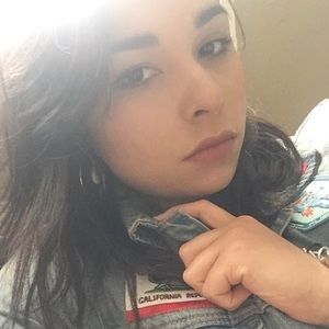 Meet your Posher, Annika